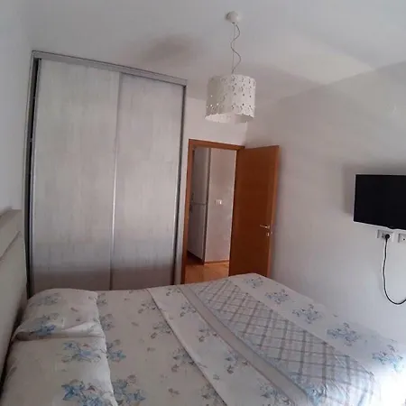 Apartman *